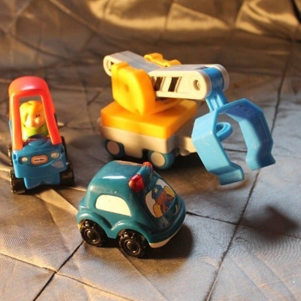 VINTAGE LITTLE TIKES TOY VEHICALS POLICE CAR CRAZY COUPE